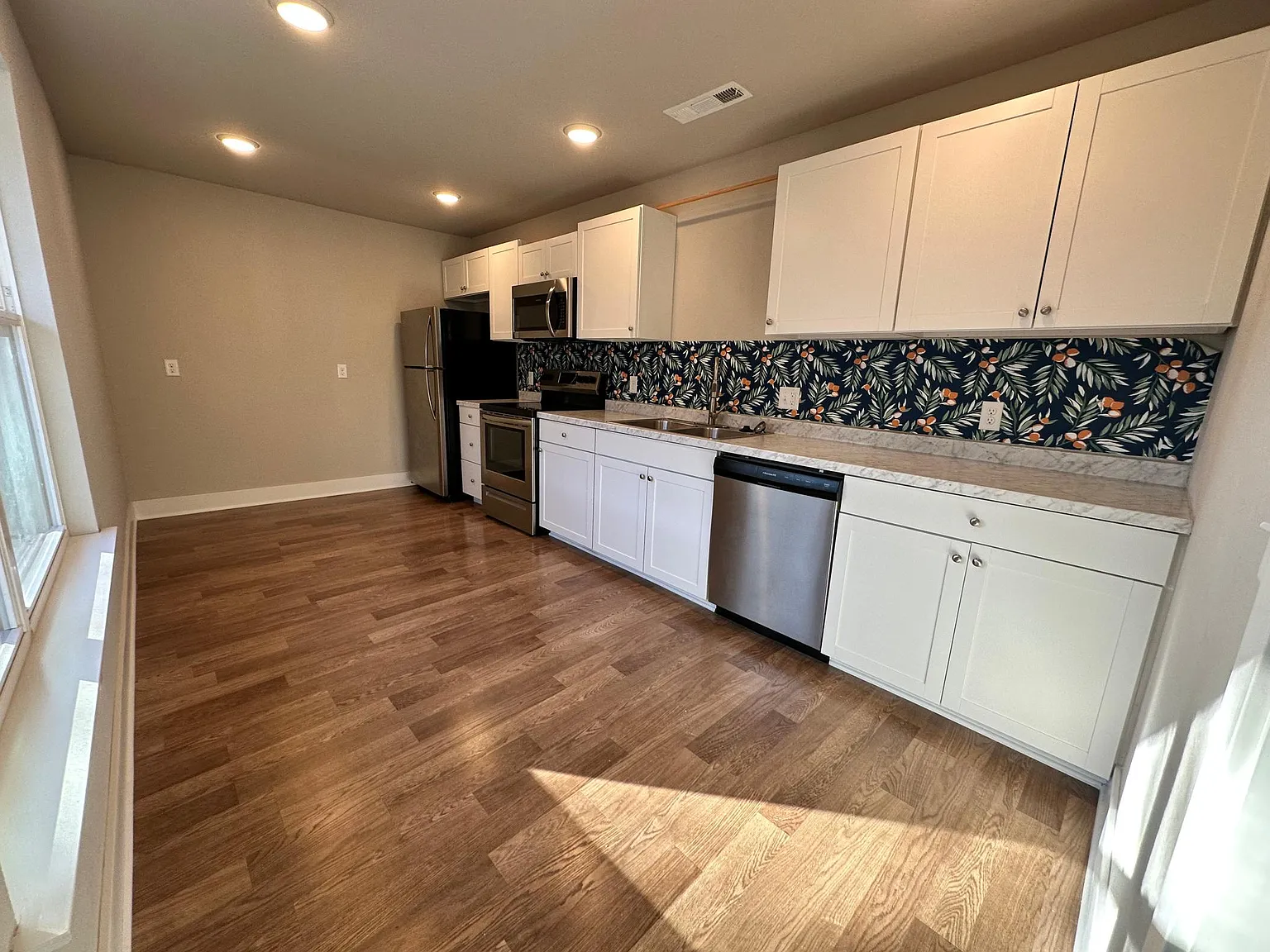 217 W Meadow St — Photo 4