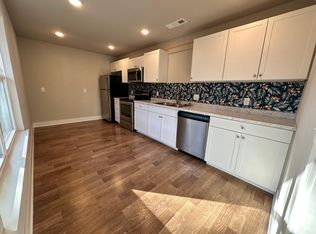 217 W Meadow St APT 2, Fayetteville, AR 72701