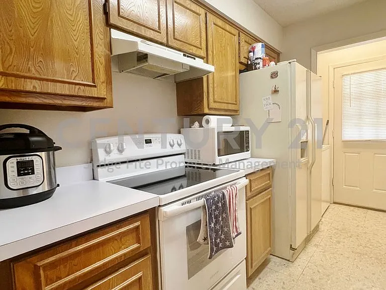 1110 S Rusk St #A — Photo 4