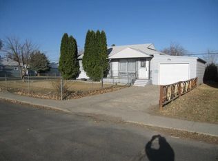 203 2nd St, Glendive, MT 59330