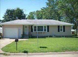 1535 W 11th St, Fremont, NE 68025