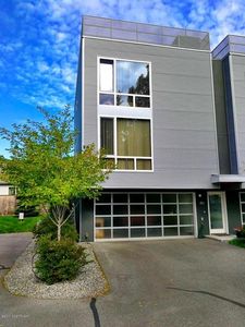 5201 E Northern Lights Blvd Building 2-8N, Anchorage, AK, 99508