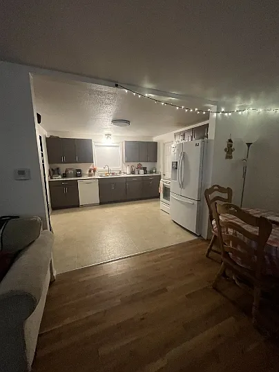 662 Budlong St