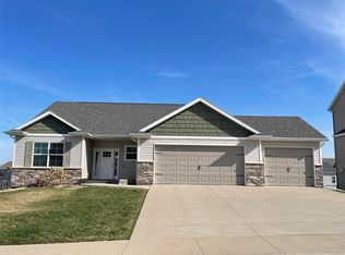 7802 1st Ave NW, Cedar Rapids, IA 52405