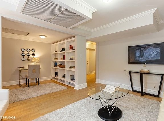 4th image of 836 W Lakeside Ave #G