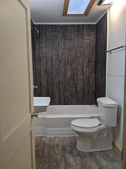 410 W Maple St #3 — Photo 5