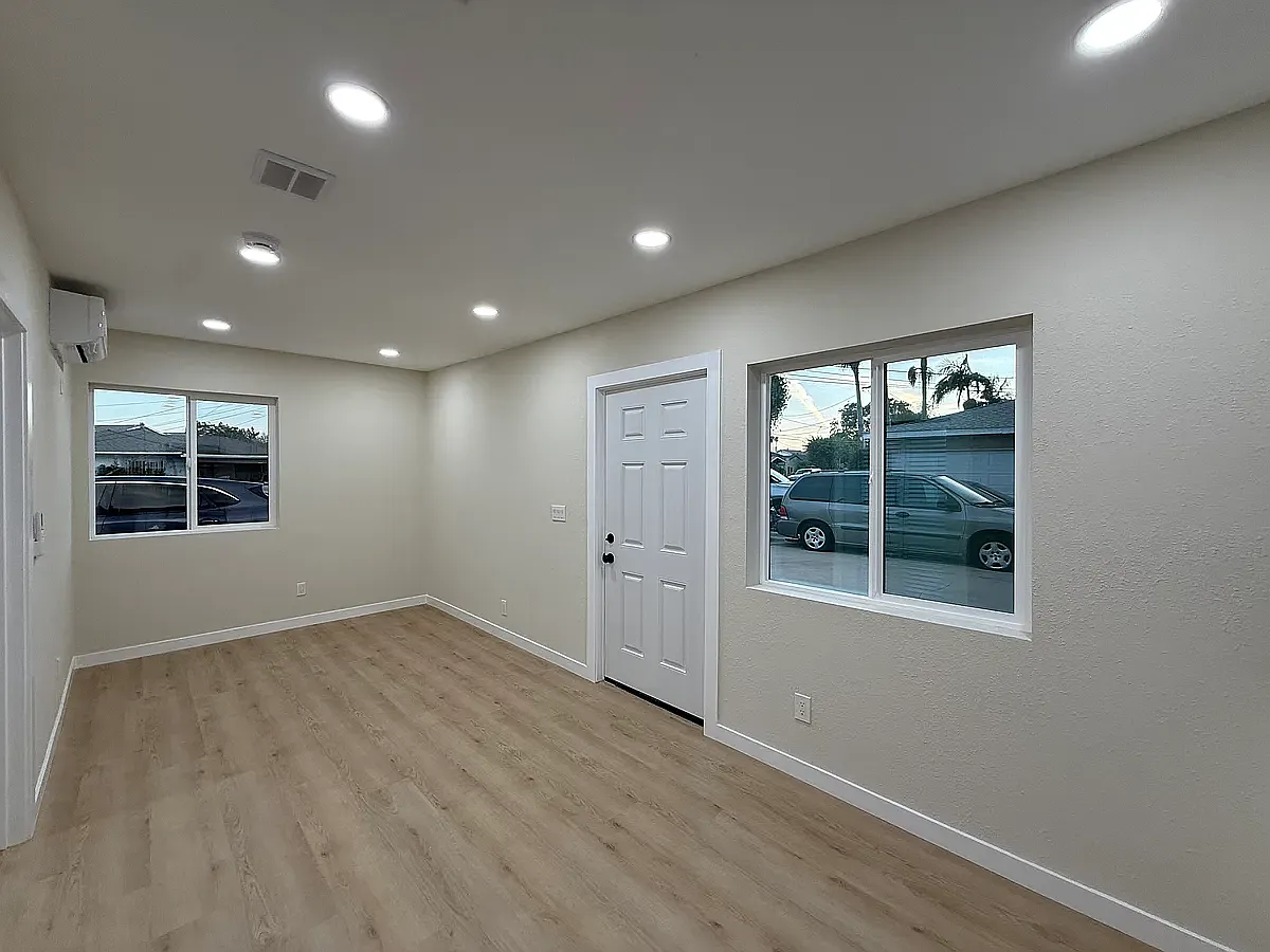 1 bed, 434 sqft, $2,500 — Photo 2