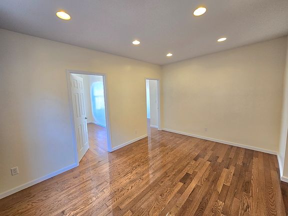 4th image of 188 Parkside Ave APT D4w