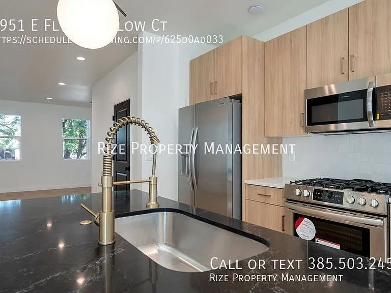 1951 E Flyns Hollow Ct — Photo 7