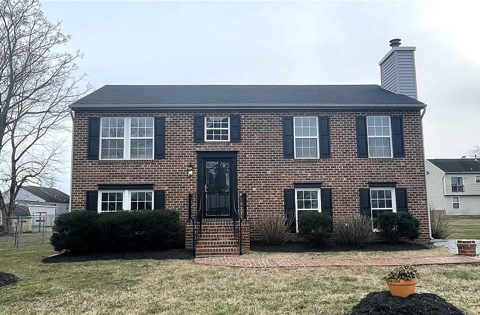 1st image of 2821 Skelton St