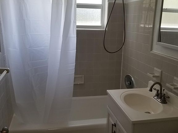 3rd image of 1219 Tropical Dr