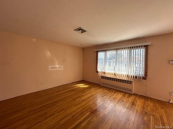 3rd image of 3260 Shore Road
