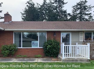 1469 NE 4th Ave, Oak Harbor, WA 98277
