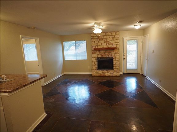 4th image of 9903 Hundred Oaks Cir #B