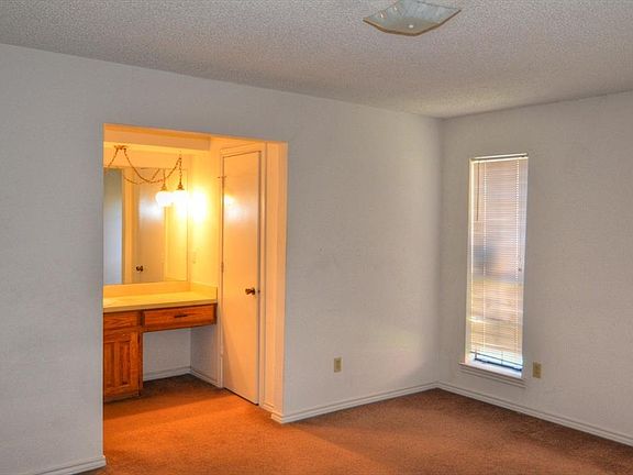 5th image of 1113 Wisteria Way