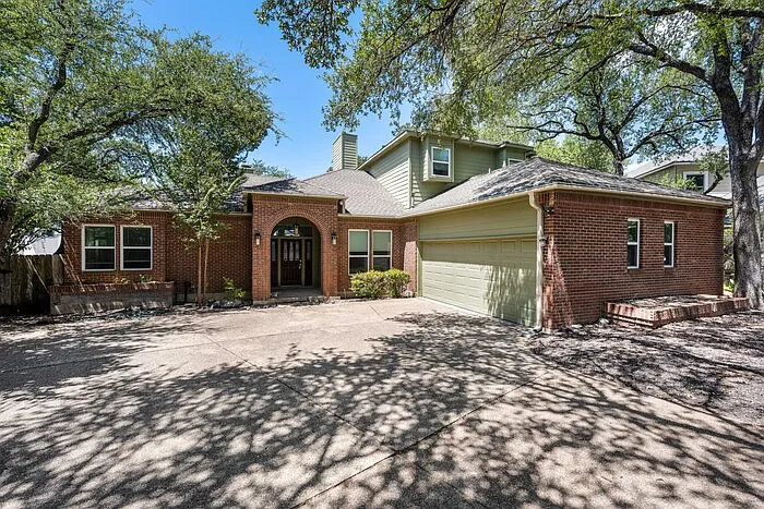 3 bed, 2.5 bath, 2279 sqft, $3,495 — Photo 1