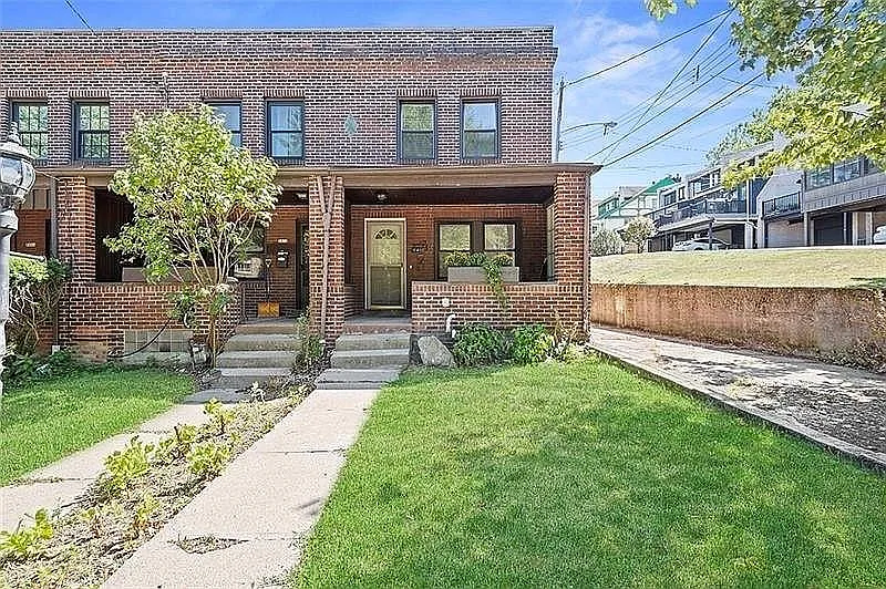6410 Phillips Ave — Photo 2