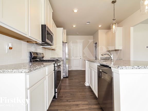 5th image of 304 Ashborne Ln
