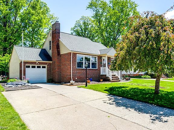 2nd image of 3241 W 231st St
