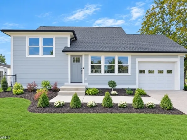7 Mastogen Dr, Somerville Boro, NJ 08876