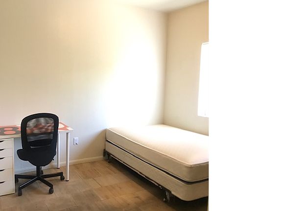 4th image of 4621 Fern Pl APT 5