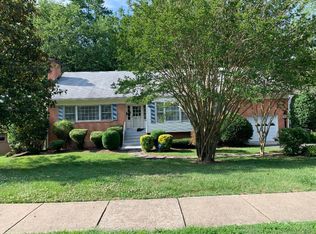 8410 Porter Ln, Alexandria, VA 22308