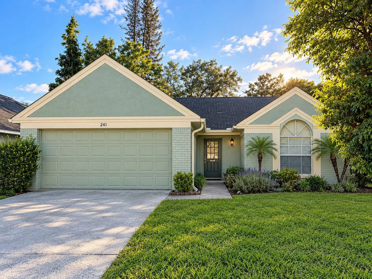Available Now! 3/2 in Apopka — Photo 1
