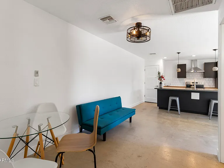 934A W Parkway Blvd — Photo 12