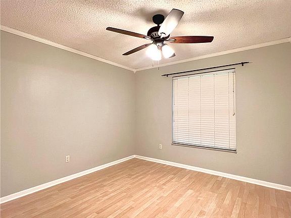 5th image of 1551 Woods Bnd
