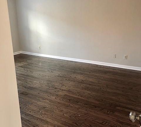 4th image of 10503 Raven Ct