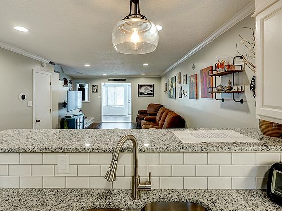 4th image of 31 Willowbrook Dr #31
