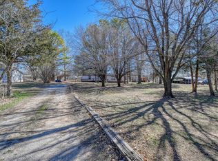 9881 Pecan Tree Cir, Lexington, OK 73051