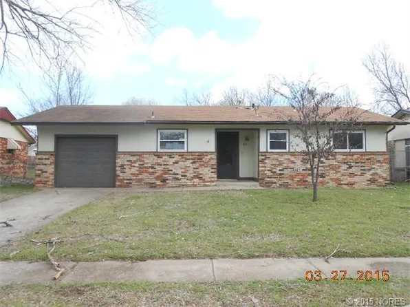 711 W 27th St S, Sand Springs, OK 74063