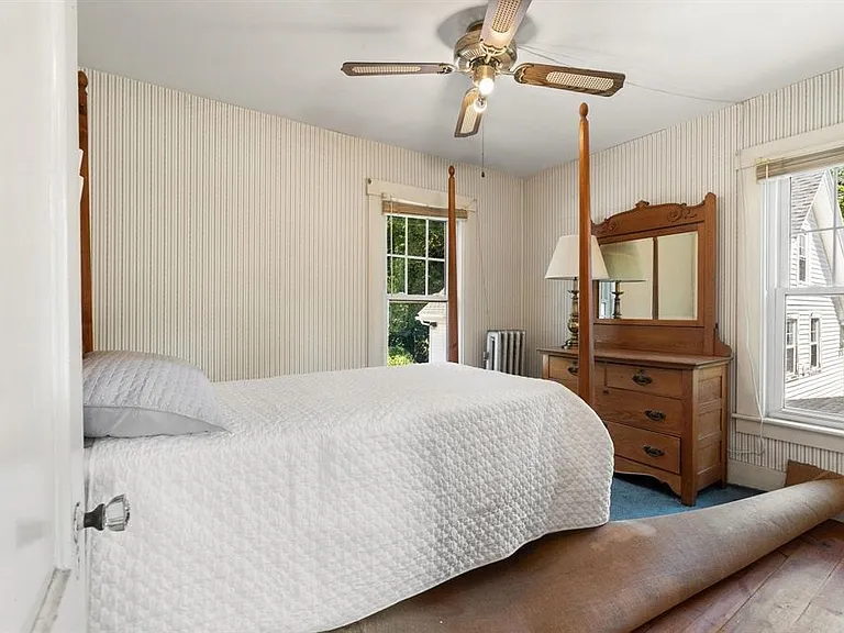 20 Stark Ave — Photo 28