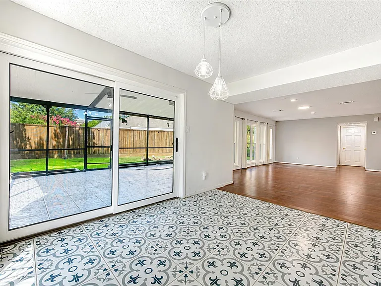 13103 Wickersham Ln — Photo 10