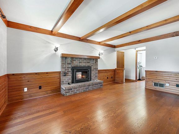 5th image of S67W23715 Fernwood COURT