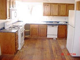 3rd image of 400 W 3rd St