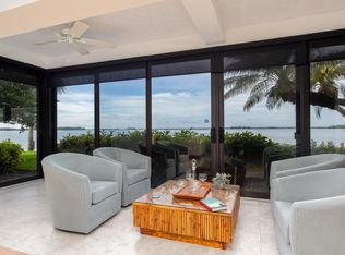 1860 Bay Rd, Vero Beach, FL 32963