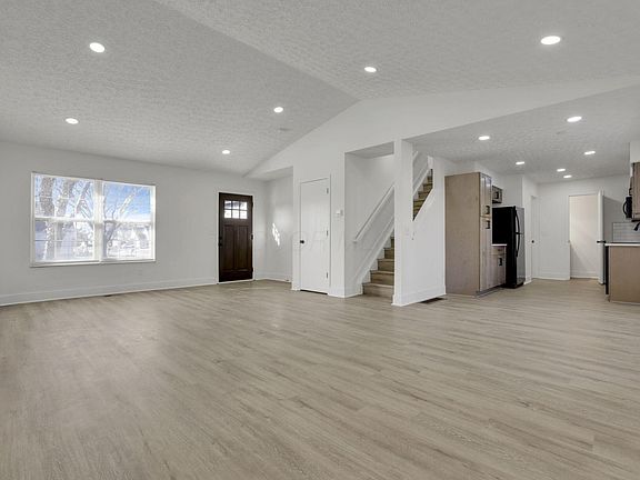 5th image of 6007 Carmell Dr