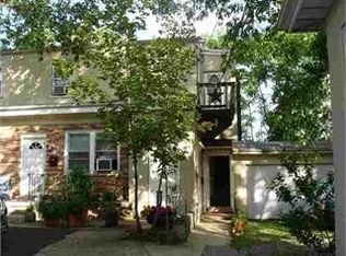 672 Avenue E, Bayonne, NJ 07002