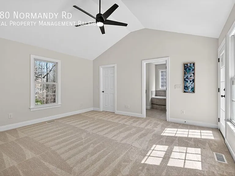 180 Normandy Rd — Photo 57