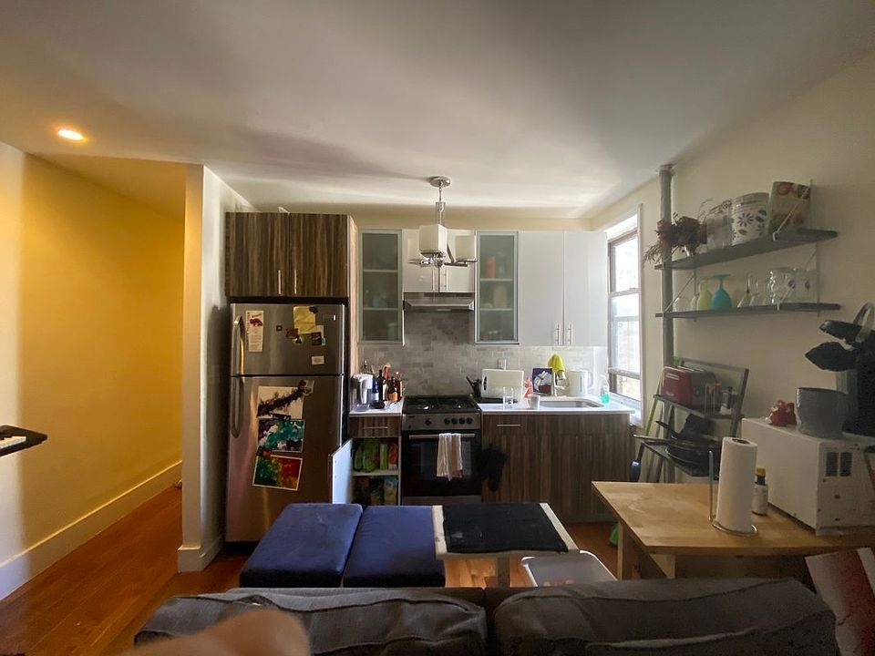 1st image of 600 Park Pl #19B
