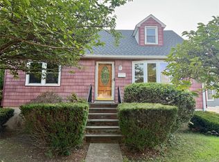 61 Juniper Rd, Port Washington, NY 11050