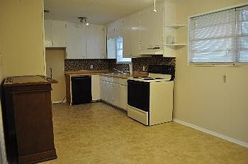 2nd image of 606 Jennings Ave