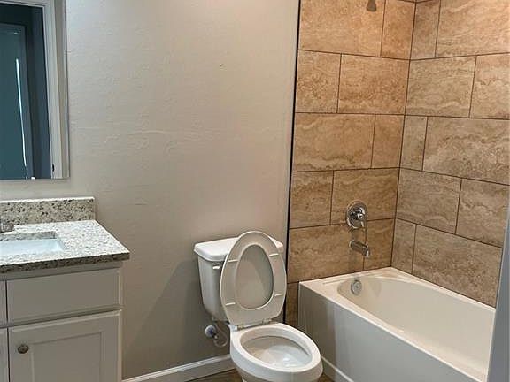 4th image of 2154/2156 Edison AVE