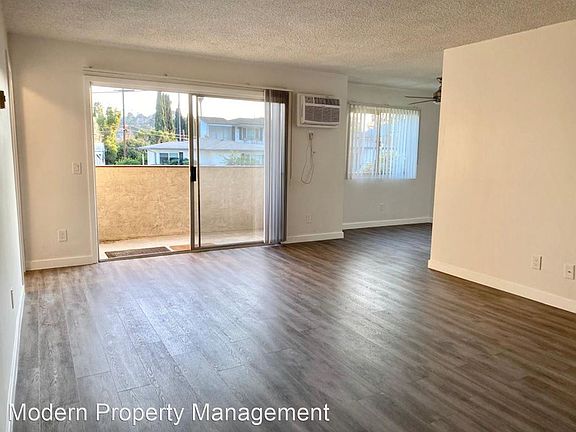 2nd image of 3173 Rowena Ave #2