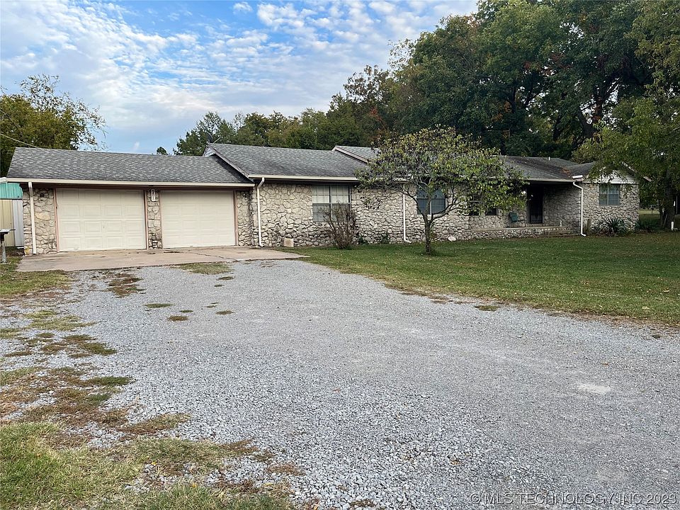 1304 N Cherokee Ave, Chouteau, OK 74337 MLS 2338183 Zillow