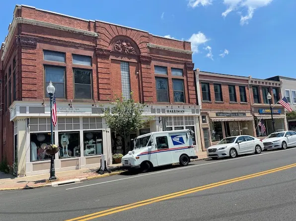 116 Center St, Wallingford, CT 06492