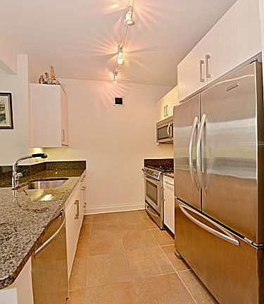 5th image of 1510 Lexington Ave APT 7N