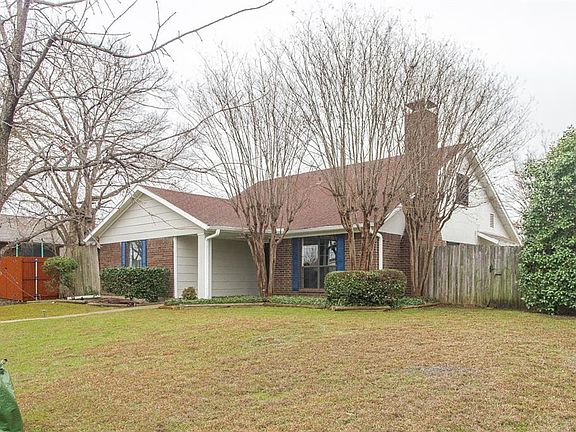 2nd image of 1000 Bellflower Ct